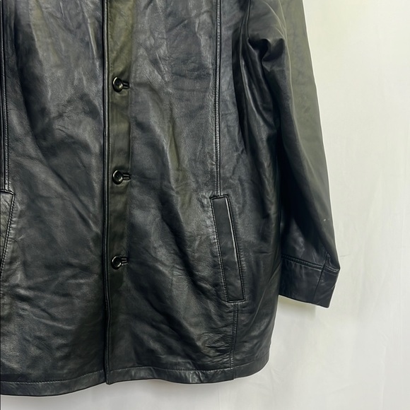 Danier Black Trench Coat Classic Leather Design inside removable quilt for warmt - Picture 4 of 5